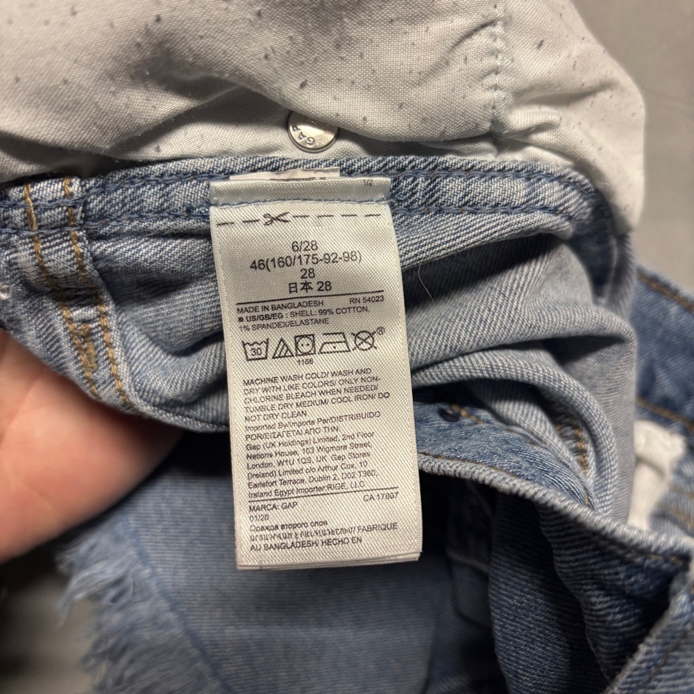 GAP Frayed Hem Blue Jean Shorts - Picture 7 of 8